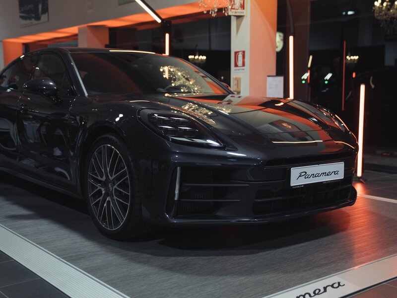 Choose Boldly | La Nuova Panamera