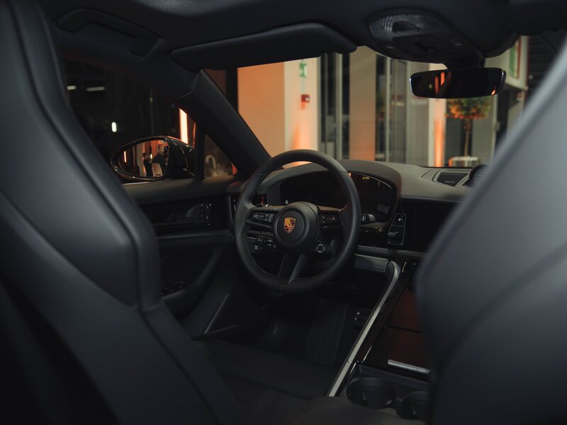 Choose Boldly | La Nuova Panamera